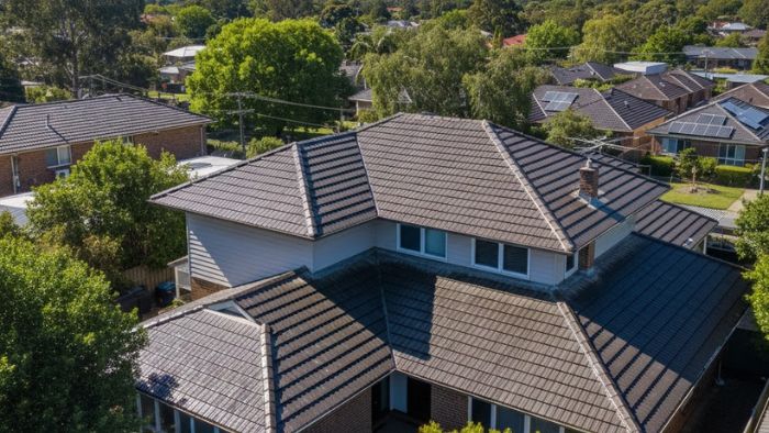 Concrete tile roof cleaning Melbourne